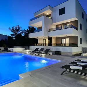 Ankora 1 With Heated Pool , Biograd Na Moru Chorvatsko